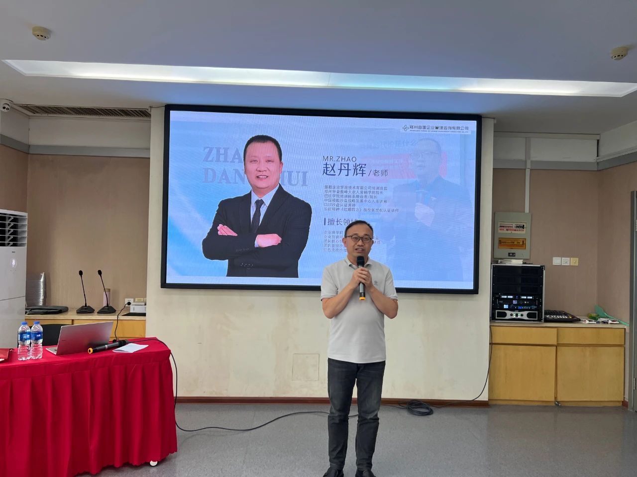 cef7a4ca38ab4aa090257a7676e5d15f.jpg cef7a4ca38ab4aa090257a7676e5d15f.jpg