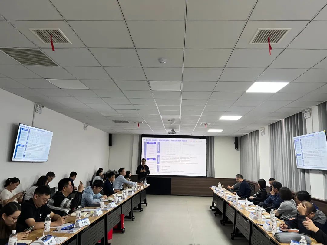 dfeb8fc88688e88bf754904c8806b212.jpg dfeb8fc88688e88bf754904c8806b212.jpg